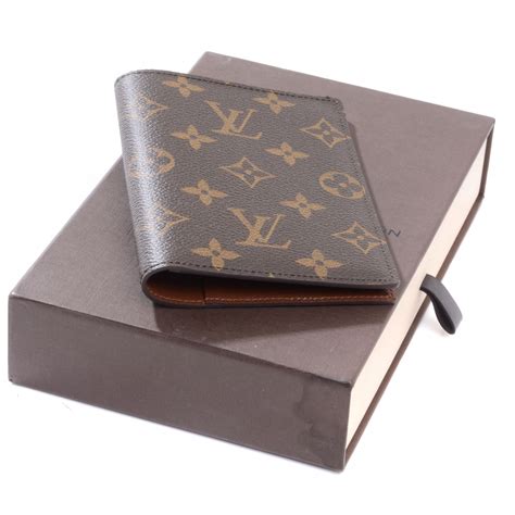 passport cover louis vuitton price|louis vuitton passport wallet.